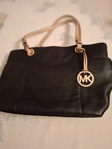 Michael Kors Handbags for women used - Picture 1 of 6