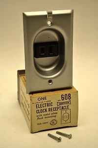 Leviton #608 Metal Electric Clock Receptacle And Hanger 15A-125V - Picture 1 of 5