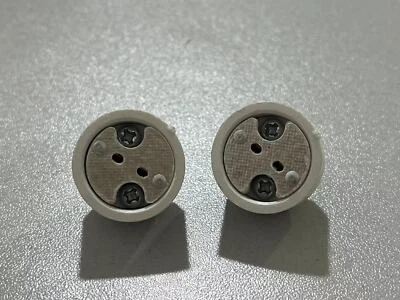 2pcs GU10 Plug to MR16 MR11 Socket LED Light Lamp Bulb Halogen Adapter Converter - Image 1 of 2