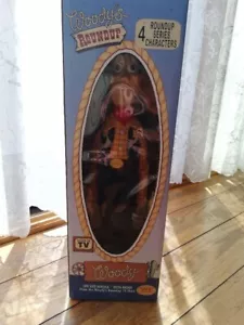 VINTAGE Young Epoch Toy Story Roundup Woody Tokyo Disney Resort limitierte Figur - Bild 1 von 14