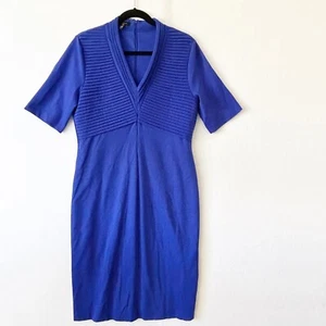 Vestido ESCADA Azul Real Plisado Ajustado Doplia Hasta la Rodilla Cuello en V Talla 42 EE. UU. L - Imagen 1 de 8