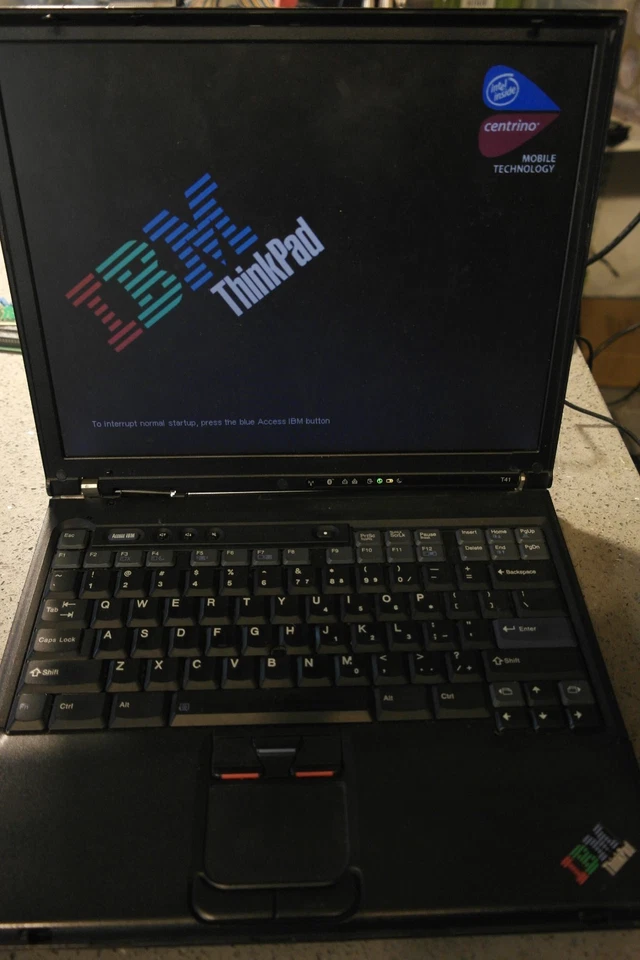 IBM ThinkPad T41 Pentium M 1.6GHz 768MB 40GB HDD CD Windows XP WORKING - Image 1 of 4
