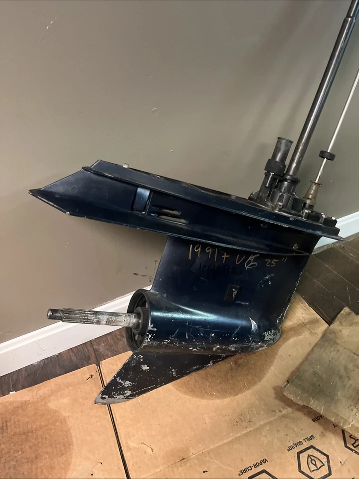 EVINRUDE JOHNSON UNIDAD INFERIOR ETEC FICHT 150/175 hp 60 grados V6 25" caja de cambios X Foto 1 de 4