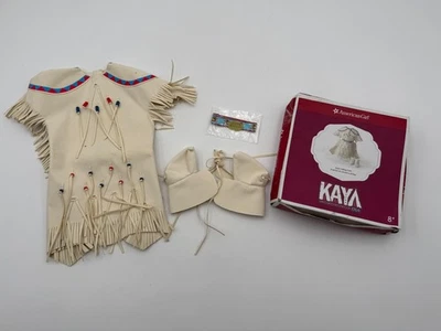 Muñeca American Girl Kaya's traje comercial mocasines de piel de ciervo y cinturón de vestir Foto 1 de 4