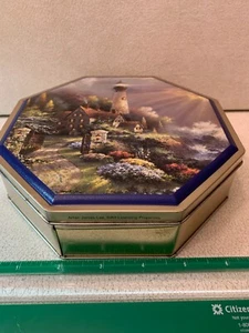 Decorative Octagonal Tin Canister Lighthouse James Lee Art Licensing Properties - Foto 1 di 2