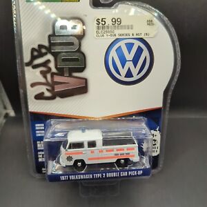 GREENLIGHT CLUB V-DUB SERIES 6 1977 VOLKSWAGEN TYPE 2 T2 DOUBLE CAB PICK-UP