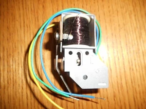 Lionel 100-15 (palanca descendente negra)- unidad eléctrica como nueva 3 posiciones- original - Imagen 1 de 4