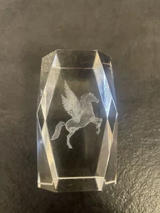 3D Unicorn GLASS PAPERWEIGHT Laser Etched Crystal Cube  Pegasus - Picture 1 of 4