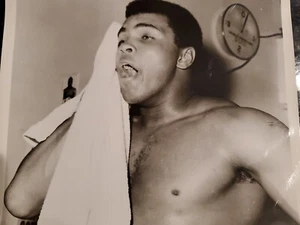 Professional Muhammad Ali Photograph Original Black & White 8 x 10 set of 2 - Picture 1 of 8