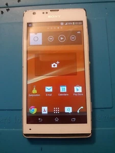 Sony Xperia C5303 Bianco 6GB Funzionante Con Cavo Di Carica - Foto 1 di 5