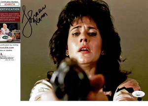Goodfellas  Lorraine Bracco autographed 8x10 ponting gun JSA Certified - Picture 1 of 1