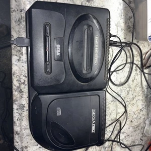 Console sistema videogiochi Sega CD con console completamente testata e pulita - Foto 1 di 15