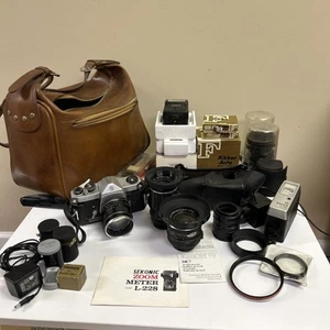 1964 Asahi Pentax Spotmatic Sp fotocamera reflex 35 mm con obiettivo e accessori - Foto 1 di 22