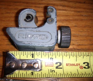 Ridgid Model 104 3/4" Close Quarters Tubing Pipe Cutter Mini Plumbing Tool USA - Picture 1 of 2
