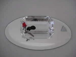 PLACA DE NOMBRE DE ARLEQUÍN DE TÍTULO DE CRISTAL SWAROVSKI MINIATURA EDICIÓN ANUAL - Imagen 1 de 10