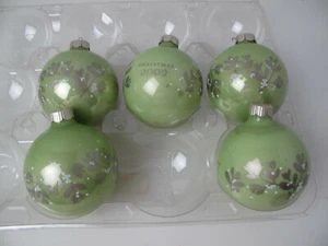 **Set Of 5 Glass Vintage Christmas Ornaments Green With Silver Flowers 3" - Picture 1 of 5