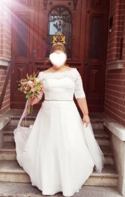 Brautkleid / Hochzeitskleid Gr. 44 Bianco Evento A-Linie mit Schleppe - Bild 1 von 4
