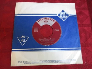 7" 45rpm MARISA Mit dem Küssen eilt es nie /Dumme, dumme Liebe - Picture 1 of 2