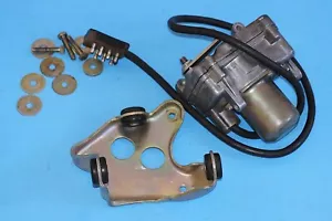 Mercedes-Benz R107 W124 W126 OEM VDO Cruise Control Actuator Assembly 0025458632 - Picture 1 of 7