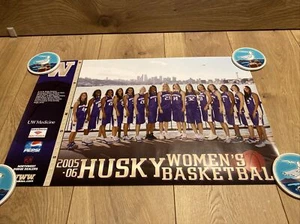 Vintage 2005-06 Washington Huskies 22” x 14” Frauen Basketball Team Foto Poster - Bild 1 von 10
