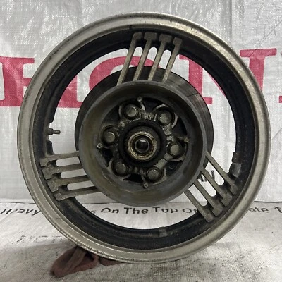 Llanta trasera Yamaha Venture Royale XVZ12 XVZ13 1983-1989 OEM usada Foto 1 de 4