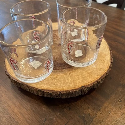 NUEVO Juego de 4 vasos antiguos dobles icono bastón de caramelo Artland caja y barril Foto 1 de 4