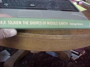 TOLKIEN, THE SHORES OF MIDDLE EARTH by Giddings (1982 HB - Picture 1 of 5