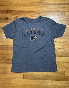 Philadelphia Flyers T-shirt Unisex Size XL. Champion Brand - Picture 1 of 2