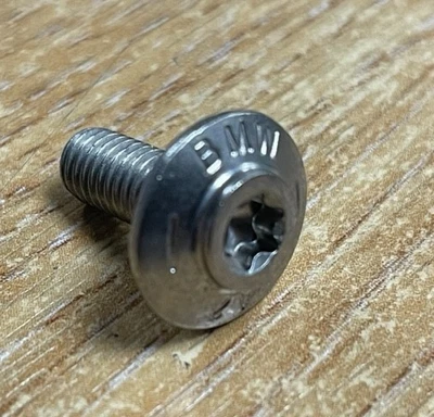 ORIGINAL BMW MOTORRAD KAROSSERIE SCHRAUBE P/N 46638521653