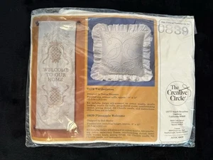 Pineapple Welcome Sign Creative Circle Candlewicking Kit 0839 Hanging NIP - Picture 1 of 7