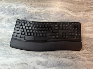 Microsoft Sculpt Comfort Keyboard Wireless Black KGR1173  *No Receiver* - Picture 1 of 6