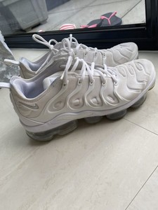nike vapormax trainers