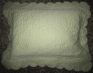 Yves Delorme green quilted cotton boudoir pillow sham w insert, scalloped edge - Picture 1 of 10