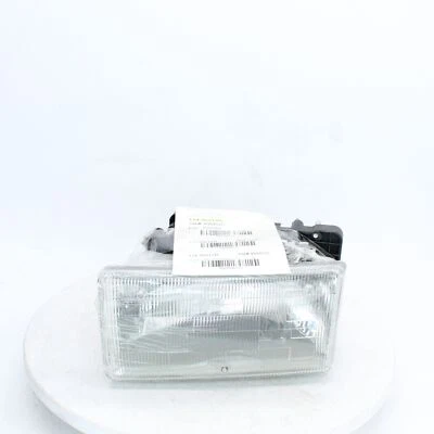 Número de pieza de la lámpara de cabeza derecha TYC - 114-00212R para Dodge Dakota 1996 Foto 1 de 4