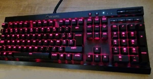 Clavier Corsair K70 LUX RGB [Cherry MX Red RGB MECANIQUE] - Bon état général - Photo 1/3