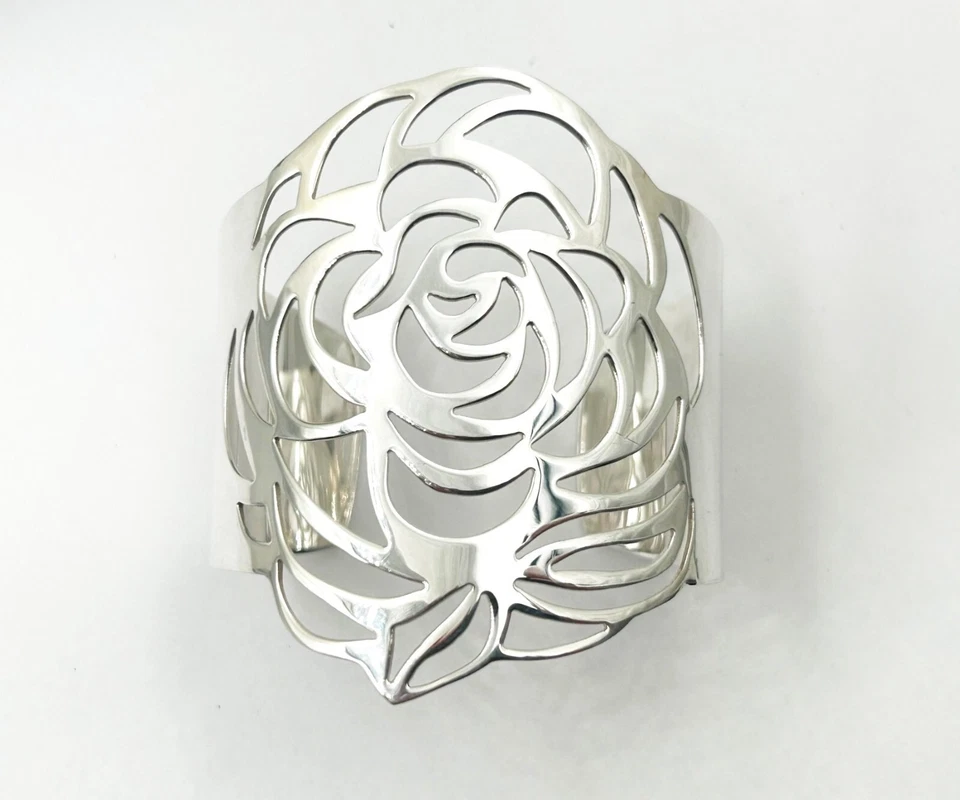 Brazalete Chanel Raro 925 Plata Sólida Camelia Recortado Brazalete Brazalete Foto 1 de 4