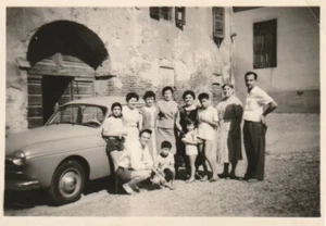 B1 - Foto Photo Fotografia 1956 - Cremona Gruppo con Automobile - Foto 1 di 1