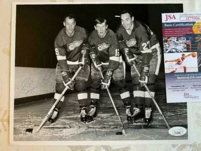 Autographed GORDIE HOWE Mahovlich Unger Red Wings 8 X 10 JSA  - Image 1 of 3