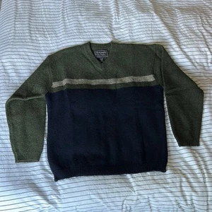 Abercrombie & Fitch Men’s Wool Sweater, Size Medium - Picture 1 of 5