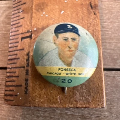 Lew Fonseca #20 Chicago White Sox 1932 Orbit gum baseball pinback pin button - Image 1 of 2