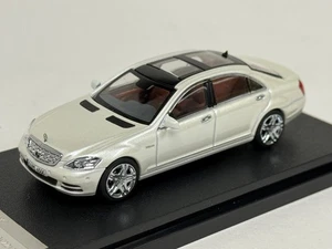 1/64 Motorhelix Mercedes Benz S Class S600L ( W221 ) in White 64-130A - Picture 1 of 8