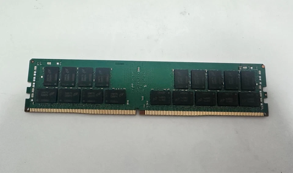 IBM 78P4191 32Gb DDR4 2666MHz RDIMM Memory - Image 1 of 1