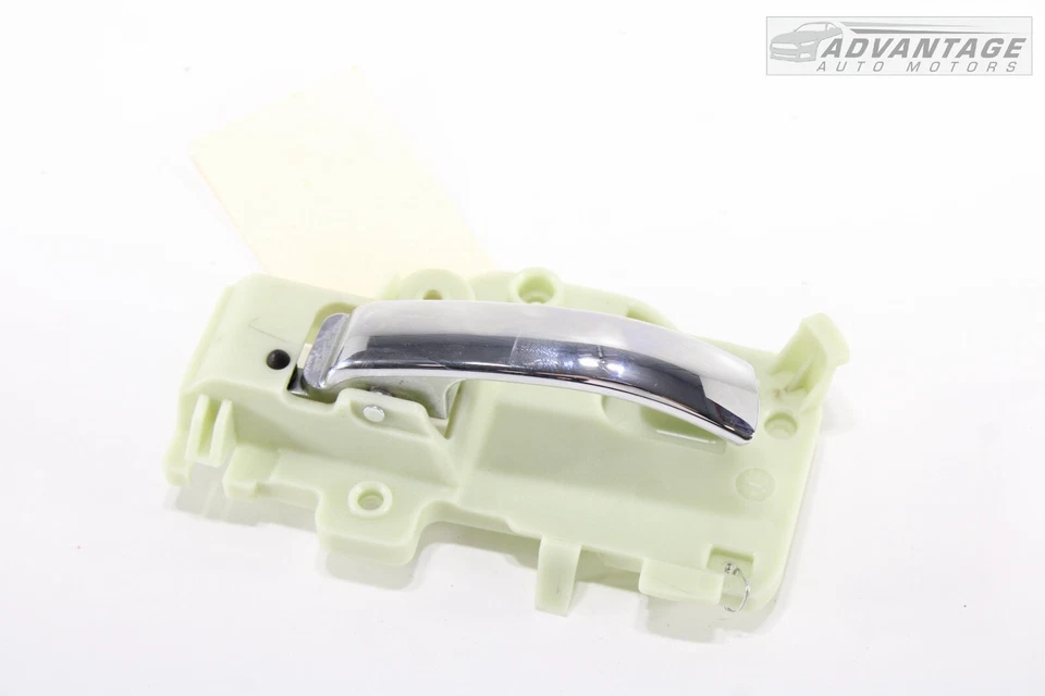 2009-2017 JEEP PATRIOT REAR RIGHT PASSENGER SIDE INTERIOR DOOR HANDLE CHROME OEM - Image 1 of 4