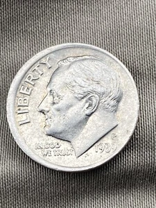 Roosevelt Dime 1989 P Strike Error Off Center - Picture 1 of 2