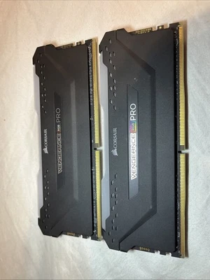 Kit de memoria Corsair Vengeance RGB Pro 32 GB (2 x 16 GB) DDR4 DRAM 3600 MHz C18 -... Foto 1 de 4