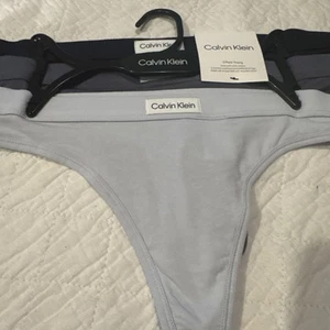 WOMENS SIZE MEDIUM CALVIN KLEIN THONG UNDERWEAR 3 PAIR BLUES - COTTON - Picture 1 of 9