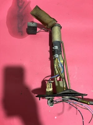 Carcasa bomba combustible Suzuki grand vitara 2.5 v6 OEM 1998-2003 Foto 1 de 4