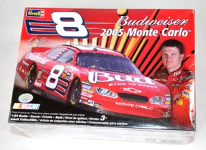 Revell NASCAR Budweiser 2005 Chevy Monte Carlo #8 Dale Earnhardt Jr. Model 1:24 - Picture 1 of 2