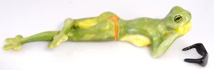 KLIMA K747 Miniature statuette en porcelaine - GRENOUILLE A LA PLAGE N° 2 FROG - Picture 1 of 3