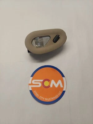 1999-200 Ford Excursion Rear Dome Map Light RH Tan OEM 2000 01 02 03 04 - Image 1 of 4